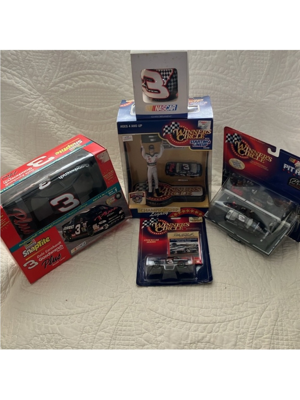 Dale Earnhardt No.3 Black Goodwrench NASCAR Die-Cast & Collector Set - Picture 2 of 16